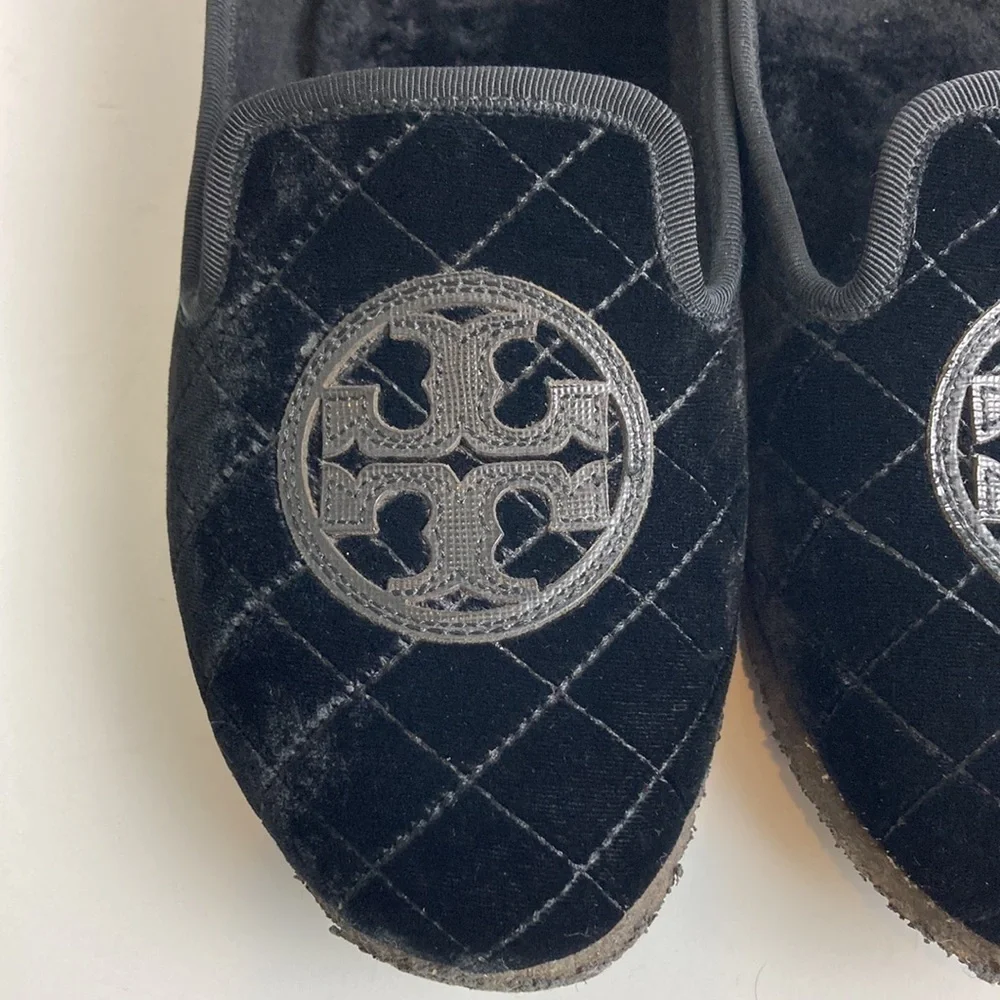 Tory Burch Billy Black Quilted Velvet Fur Loafers Crepe Sole Slippers Sz 9 Flats